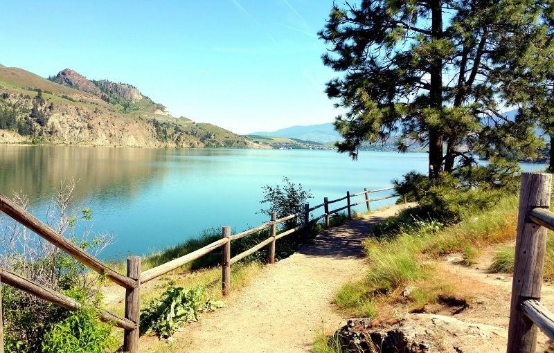 Plan the day to hike and walk on lake country trails